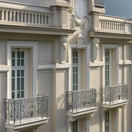 The Excelsior - Small Luxury Of The World 5*