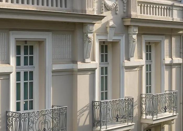 The Excelsior - Small Luxury Of The World 5*