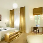 Hotel The Excelsior - Small Luxury Of The World 5*