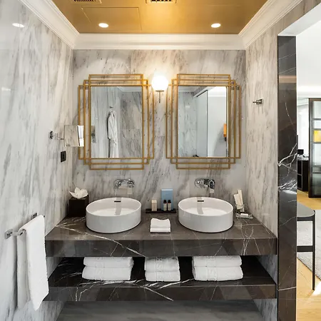Otel The Excelsior - Small Luxury Of The World 5*
