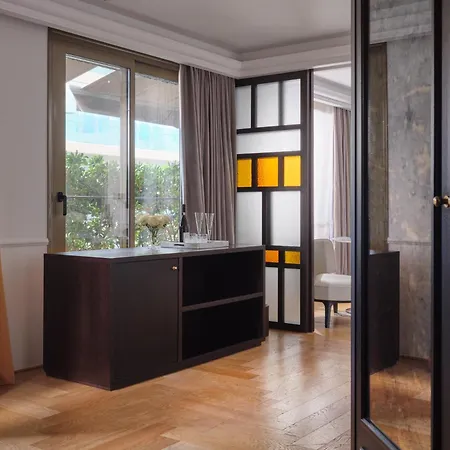 The Excelsior - Small Luxury Of The World Отель